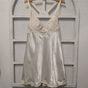 Elegant Cream Lace Satin Chemise